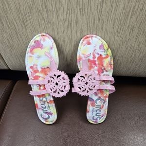 cirus by sam Edelman pink medallion flat